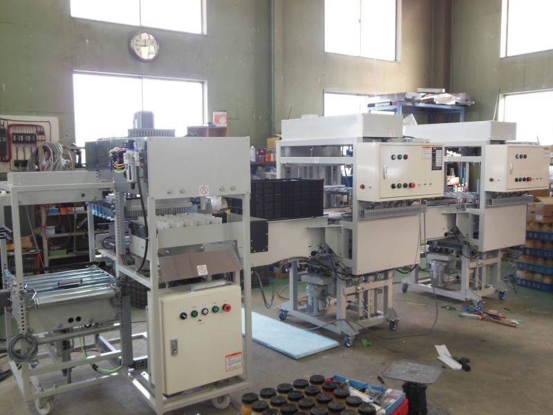 Scratching machine