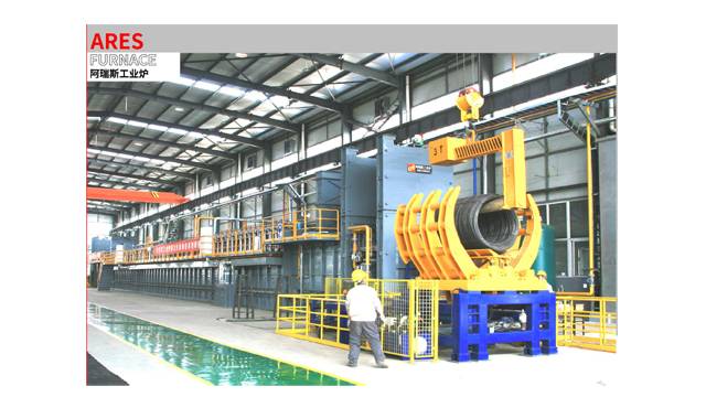 ROLLER HEARTH FURNACE FOR WIRE ROD COILS WITH PROTECTIVE GAS