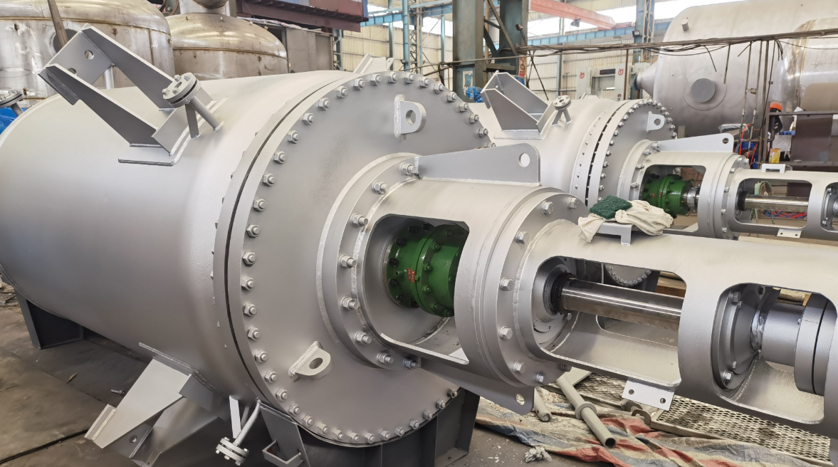 Short Pass Evaporator