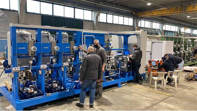 5 components PU foaming machine