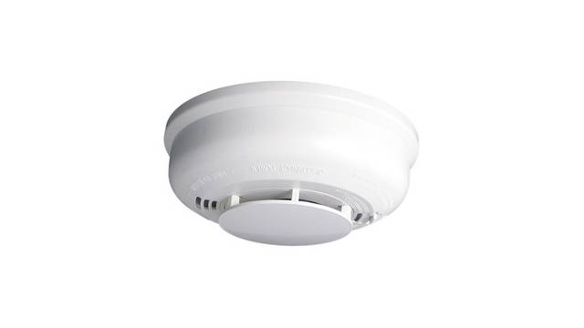 Independent smoke detector
