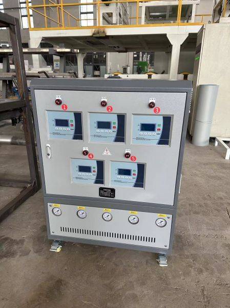 Oil temperature machine, high-temperature oil temperature machine, heater, circulating temperature control machine