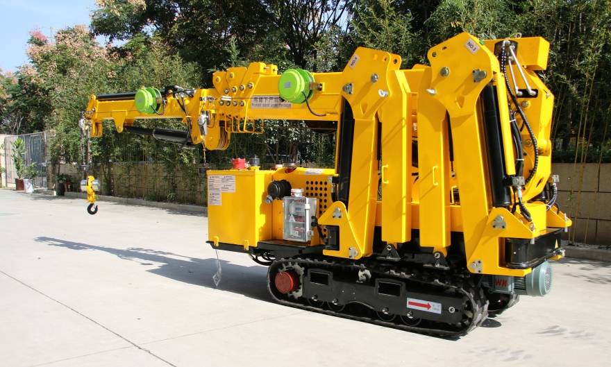 Roof-mounted spider crane