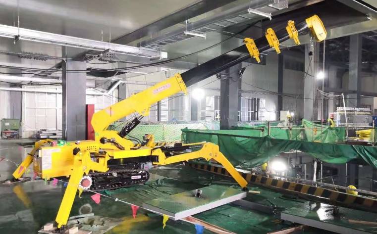 spider cranes in narrow spaces