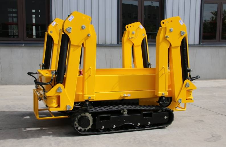 Crawler chassis for engineering transportation