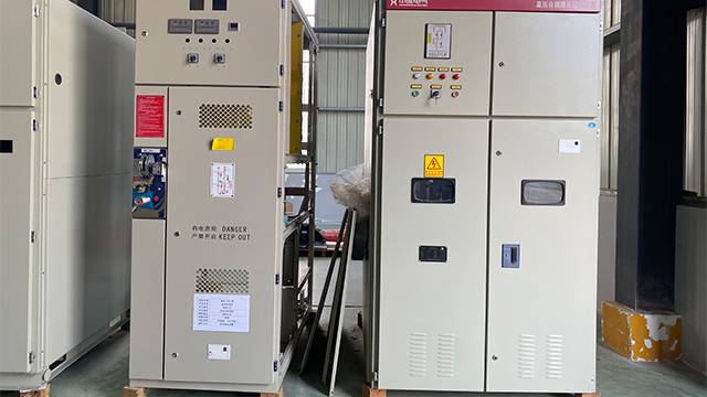 Self coupling voltage reduction soft start self coupling transformer starting panel