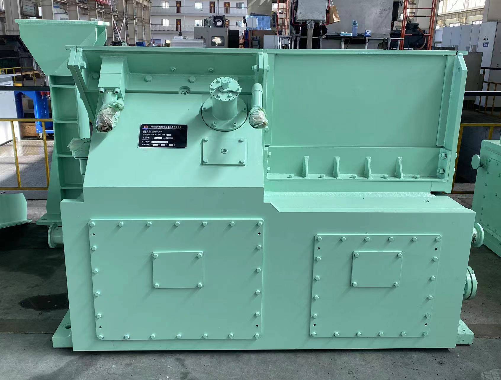 Reducing mill and rolling mill