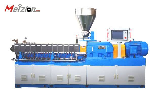 Special equipment for producing color masterbatch and functional masterbatch in twin-screw extruder unit