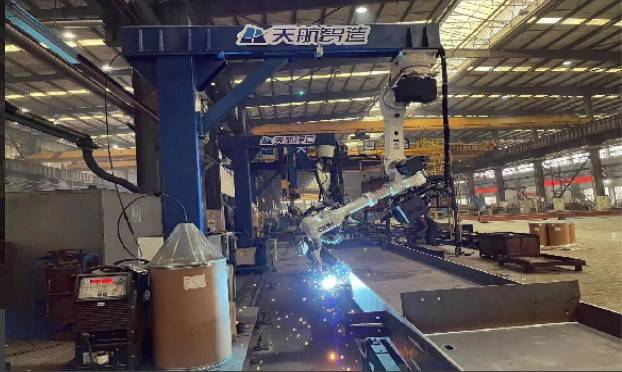 Intelligent Welding Robot for Cantilever Steel Structure