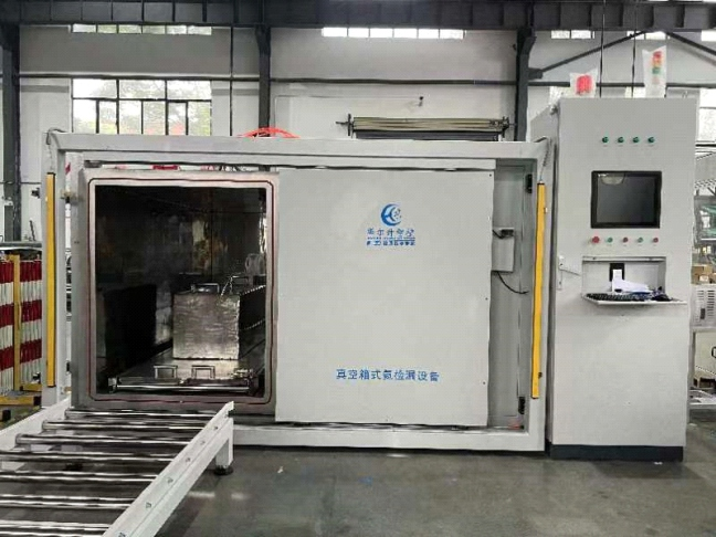 Inflatable ring main unit helium detection system
