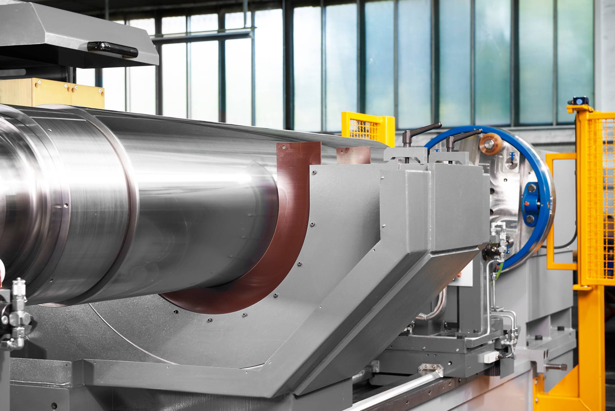 PTM 200 with open work tank for dielectric fluid
