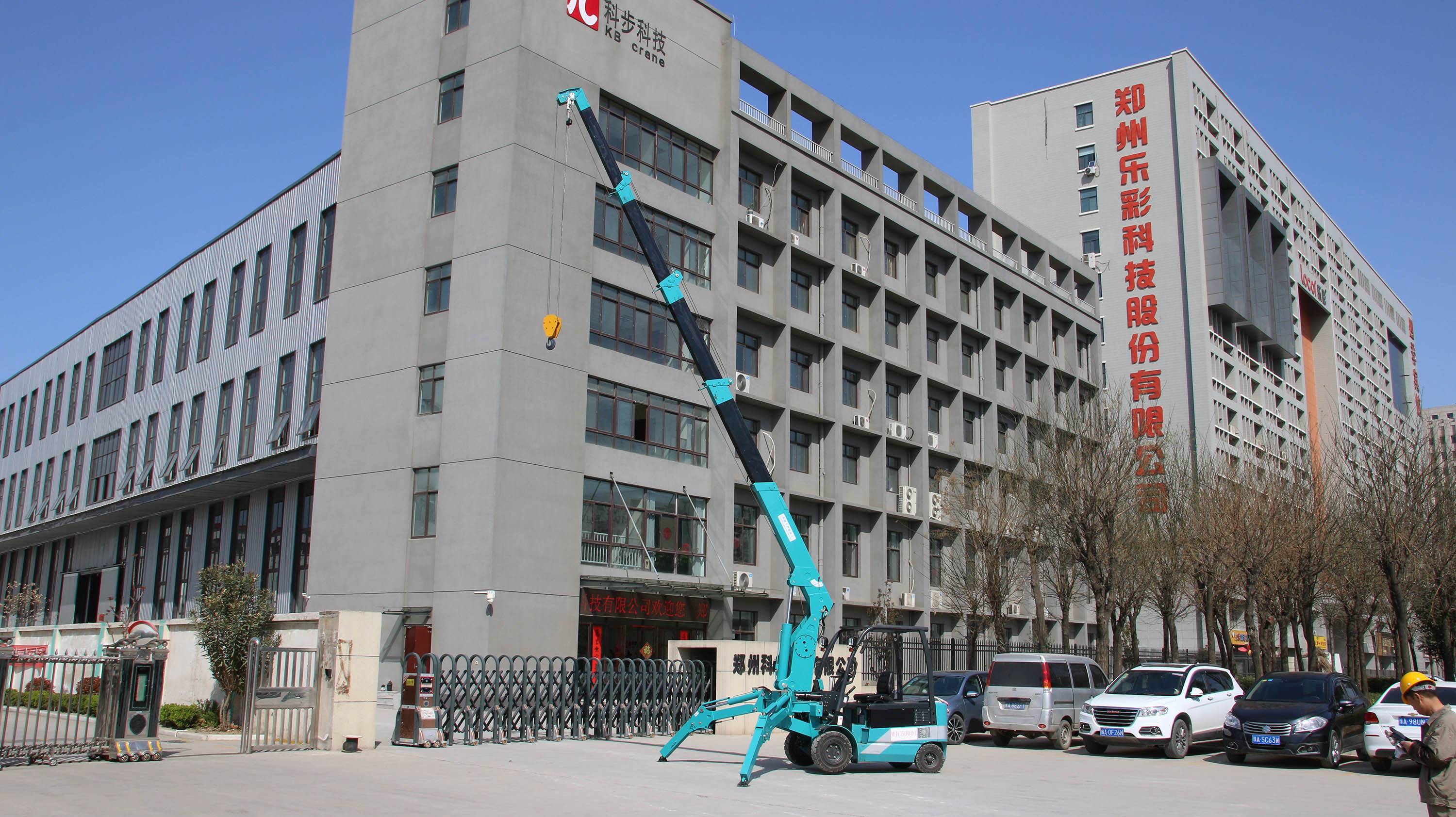 Small wheeled crane
