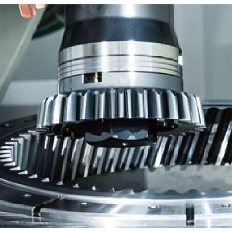 Gear turning machine