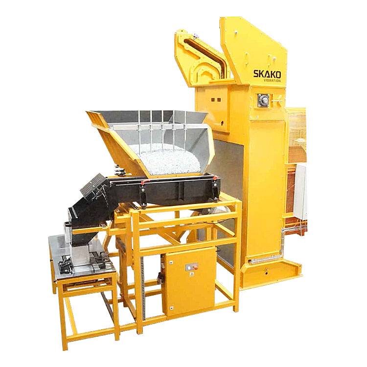 Hardware packaging machine